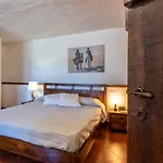 Esclusiva Dimora Storica Nel Cuore Del Borgo Medievale---- Exclusive Historical House Inside The Medieval Village Διαμέρισμα *