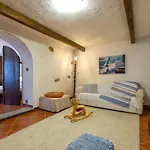 Esclusiva Dimora Storica Nel Cuore Del Borgo Medievale---- Exclusive Historical House Inside The Medieval Village Castelsardo