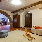 Esclusiva Dimora Storica Nel Cuore Del Borgo Medievale---- Exclusive Historical House Inside The Medieval Village Διαμέρισμα