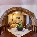 Διαμέρισμα Esclusiva Dimora Storica Nel Cuore Del Borgo Medievale---- Exclusive Historical House Inside The Medieval Village *