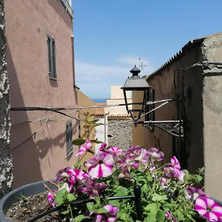 Esclusiva Dimora Storica Nel Cuore Del Borgo Medievale---- Exclusive Historical House Inside The Medieval Village Lejlighed