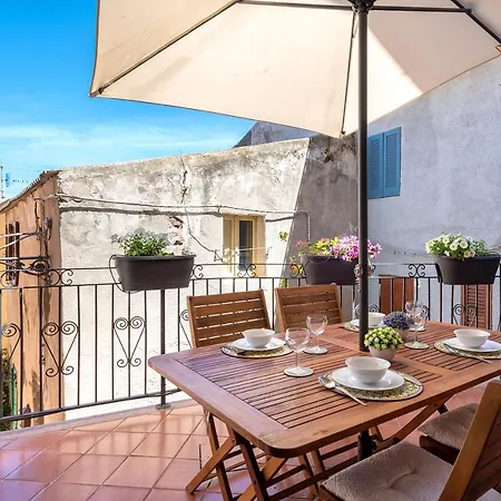 Esclusiva Dimora Storica Nel Cuore Del Borgo Medievale---- Exclusive Historical House Inside The Medieval Village