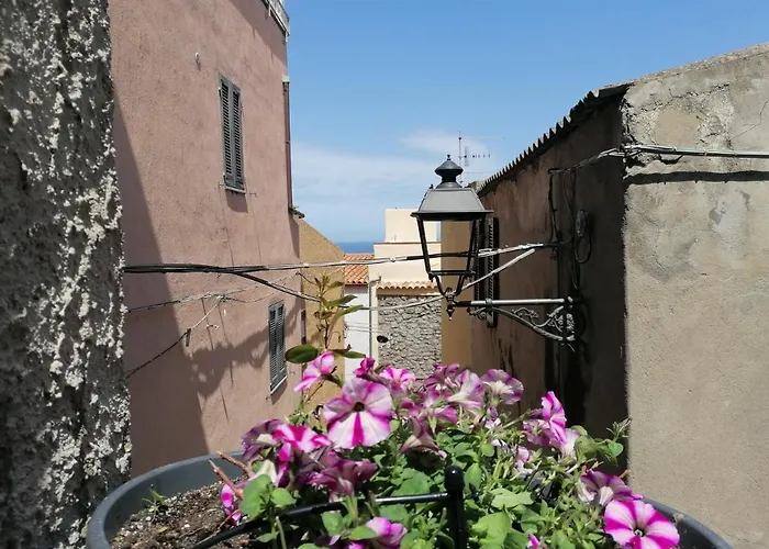 Esclusiva Dimora Storica Nel Cuore Del Borgo Medievale---- Exclusive Historical House Inside The Medieval Village Lejlighed