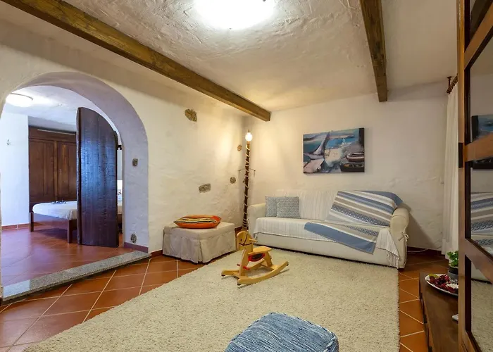 Esclusiva Dimora Storica Nel Cuore Del Borgo Medievale---- Exclusive Historical House Inside The Medieval Village Castelsardo