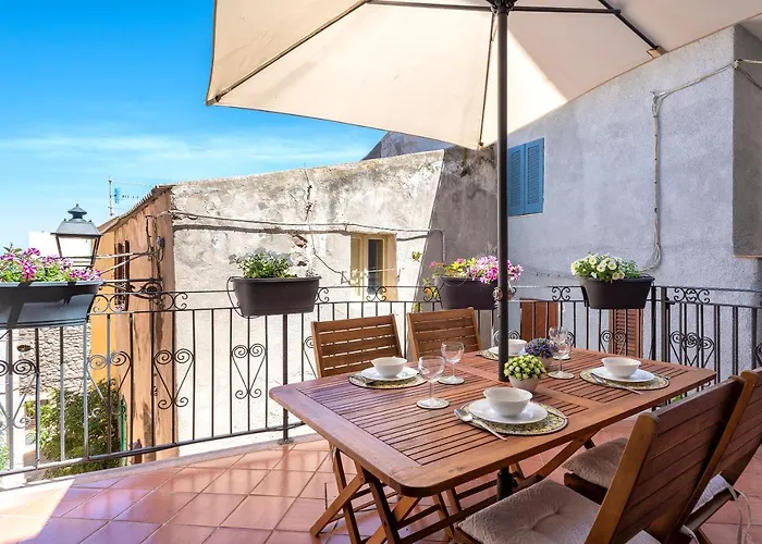 Esclusiva Dimora Storica Nel Cuore Del Borgo Medievale---- Exclusive Historical House Inside The Medieval Village