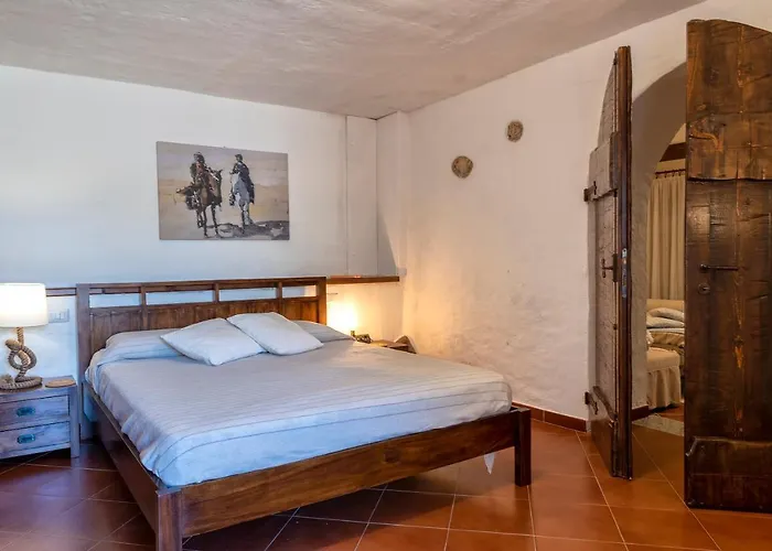 Esclusiva Dimora Storica Nel Cuore Del Borgo Medievale---- Exclusive Historical House Inside The Medieval Village