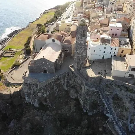 Esclusiva Dimora Storica Nel Cuore Del Borgo Medievale---- Exclusive Historical House Inside The Medieval Village