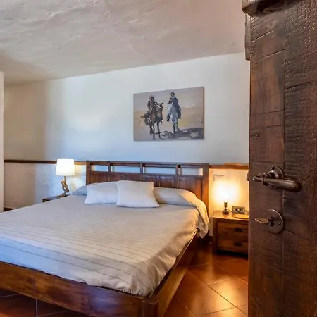 Esclusiva Dimora Storica Nel Cuore Del Borgo Medievale---- Exclusive Historical House Inside The Medieval Village Apartament *