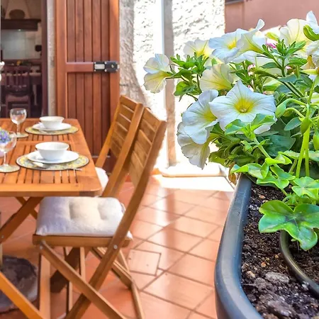 Esclusiva Dimora Storica Nel Cuore Del Borgo Medievale---- Exclusive Historical House Inside The Medieval Village Apartament *
