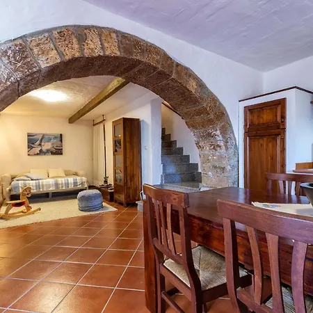 Apartment Esclusiva Dimora Storica Nel Cuore Del Borgo Medievale---- Exclusive Historical House Inside The Medieval Village *