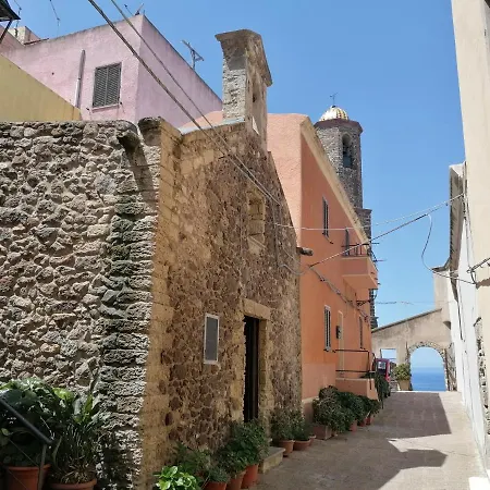 Esclusiva Dimora Storica Nel Cuore Del Borgo Medievale---- Exclusive Historical House Inside The Medieval Village Appartement Castelsardo