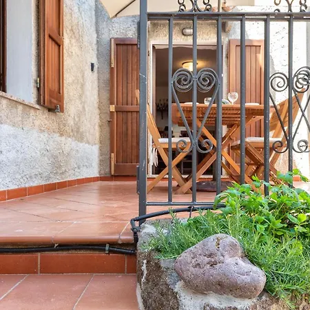 Esclusiva Dimora Storica Nel Cuore Del Borgo Medievale---- Exclusive Historical House Inside The Medieval Village Appartement