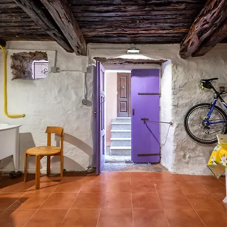 Esclusiva Dimora Storica Nel Cuore Del Borgo Medievale---- Exclusive Historical House Inside The Medieval Village Castelsardo