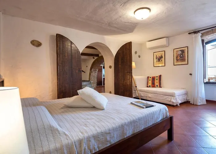 Esclusiva Dimora Storica Nel Cuore Del Borgo Medievale---- Exclusive Historical House Inside The Medieval Village Apartamento Castelsardo
