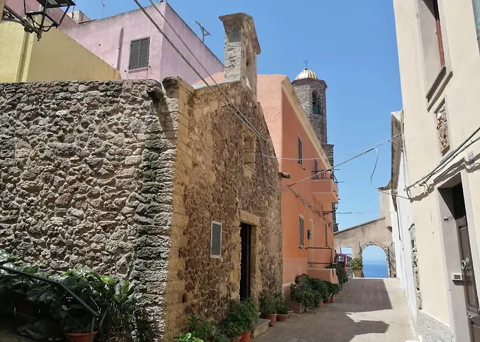 Esclusiva Dimora Storica Nel Cuore Del Borgo Medievale---- Exclusive Historical House Inside The Medieval Village Apartamento Castelsardo