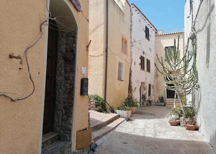 Esclusiva Dimora Storica Nel Cuore Del Borgo Medievale---- Exclusive Historical House Inside The Medieval Village Apartamento