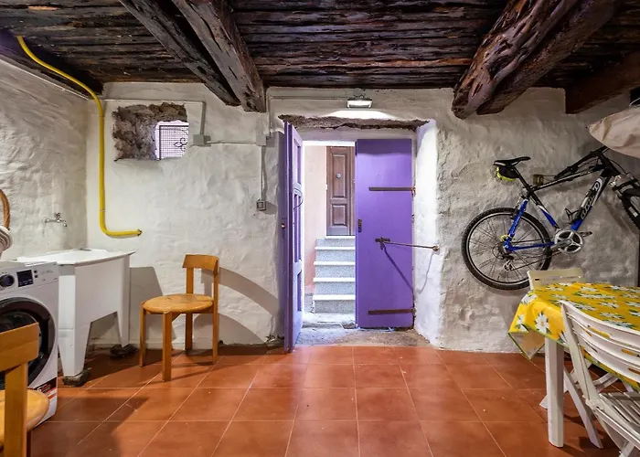 Esclusiva Dimora Storica Nel Cuore Del Borgo Medievale---- Exclusive Historical House Inside The Medieval Village Castelsardo