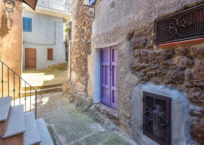 Apartamento Esclusiva Dimora Storica Nel Cuore Del Borgo Medievale---- Exclusive Historical House Inside The Medieval Village Castelsardo
