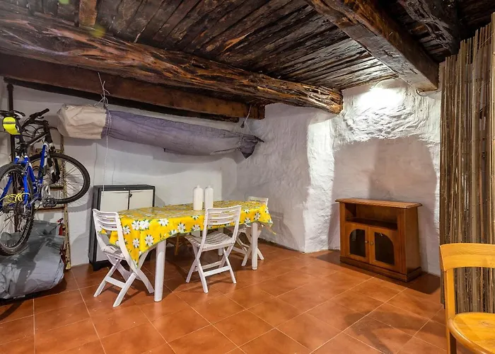 Esclusiva Dimora Storica Nel Cuore Del Borgo Medievale---- Exclusive Historical House Inside The Medieval Village Apartamento Castelsardo